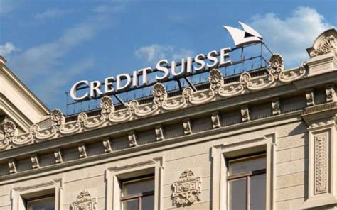 Akcje Credit Suisse Akcje Credit Suisse spadają o kolejne 12%! Wraz z kursem pikuje również  zaufanie klientów
